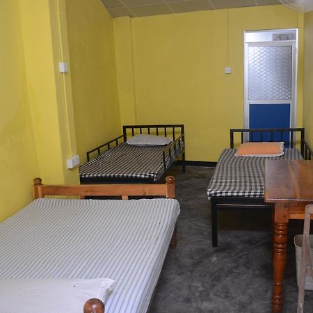 Galle Star Hotel Buitenkant foto