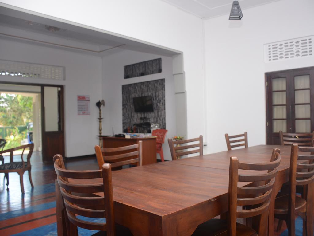 Galle Star Hotel Buitenkant foto